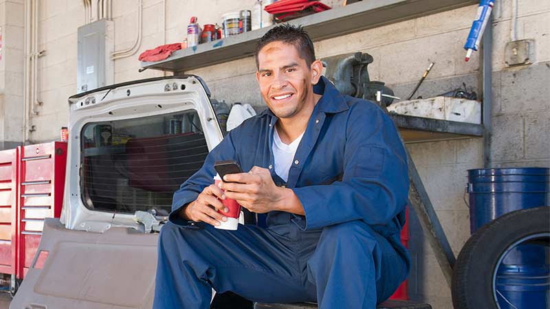mechanic-auto-repair-shop-800x450